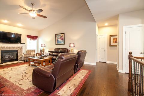 535 Madison Ln, Elgin, IL 60123 photo 25