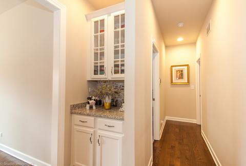 535 Madison Ln, Elgin, IL 60123 photo 8