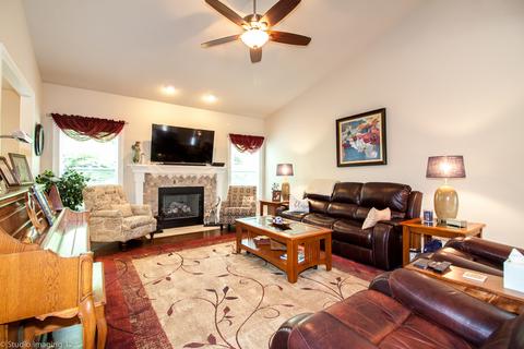 535 Madison Ln, Elgin, IL 60123 photo 23