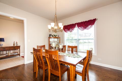 535 Madison Ln, Elgin, IL 60123 photo 7