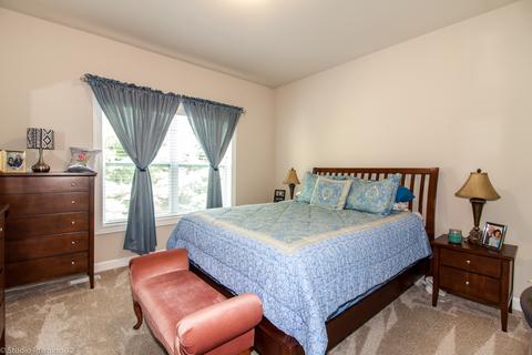 535 Madison Ln, Elgin, IL 60123 photo 17