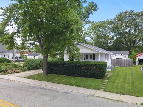 445 S Adelaide St, Normal, IL 61761 photo 2