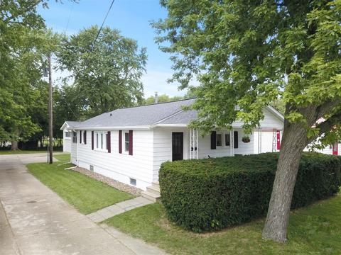 445 S Adelaide St, Normal, IL 61761 photo 1