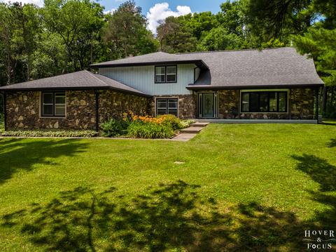 7302 Trey Rd, Mchenry, IL 60050 photo 1