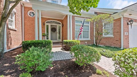 22 W Old Mill Ln, Burr Ridge, IL 60527 photo 2