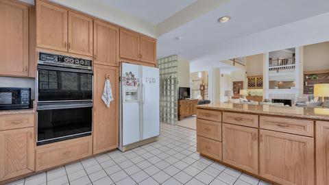 22 W Old Mill Ln, Burr Ridge, IL 60527 photo 13