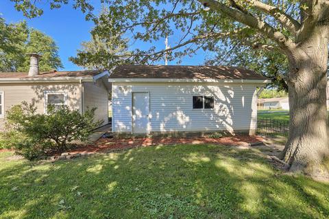 502 E Marshall St, Tolono, IL 61880 photo 5
