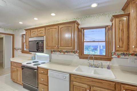 502 E Marshall St, Tolono, IL 61880 photo 17