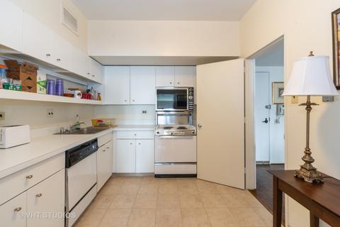 175 E Delaware Pl #4716, Chicago, IL 60611 photo 5