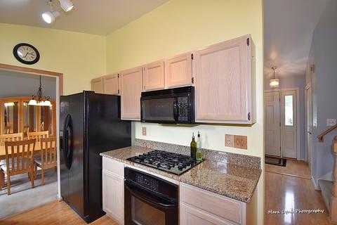 617 Maple Ave, Elburn, IL 60119 photo 8