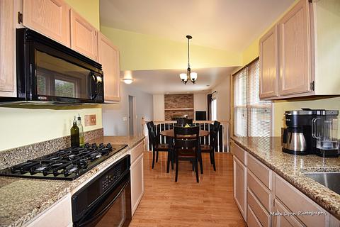 617 Maple Ave, Elburn, IL 60119 photo 10