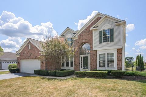 11 Gillingham Ct, Algonquin, IL 60102 photo 1