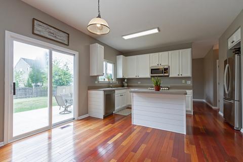 31601 N Pineview Blvd, Lakemoor, IL 60051 photo 9