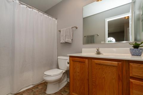 31601 N Pineview Blvd, Lakemoor, IL 60051 photo 24