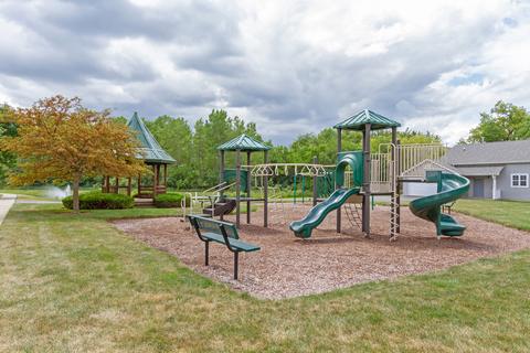 31601 N Pineview Blvd, Lakemoor, IL 60051 photo 29