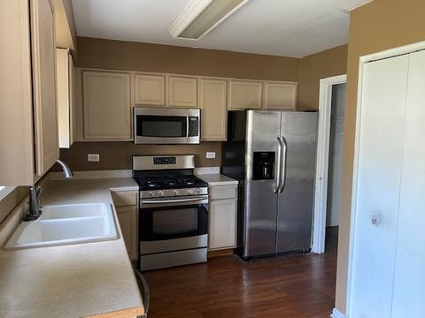 5607 Stonybrook Dr, Plainfield, IL 60586 photo 3