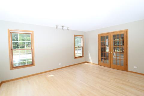 1613 Mccormack Dr, Hoffman Estates, IL 60169 photo 4