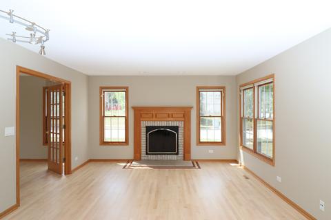 1613 Mccormack Dr, Hoffman Estates, IL 60169 photo 8