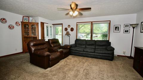 203 E Wilmington St, Gardner, IL 60424 photo 3