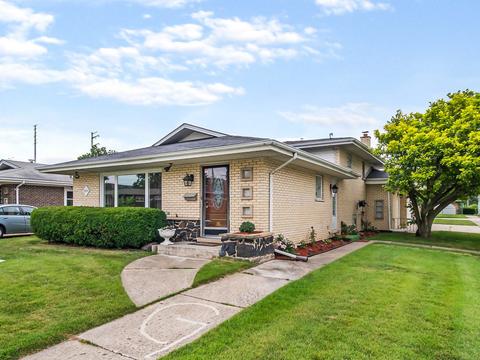 5944 W Maple Ave, Berkeley, IL 60163 photo 1
