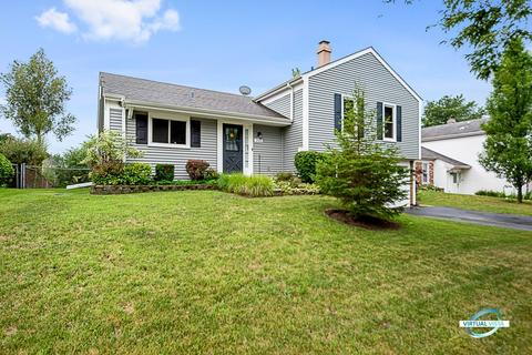 252 Lincoln Dr, Bartlett, IL 60103 photo 2