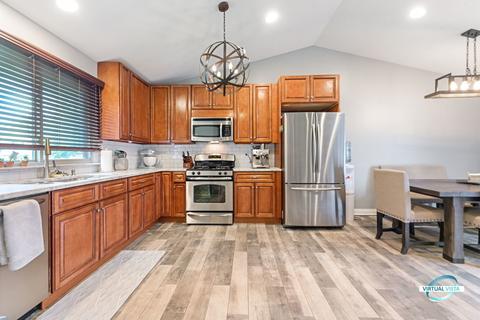 252 Lincoln Dr, Bartlett, IL 60103 photo 8