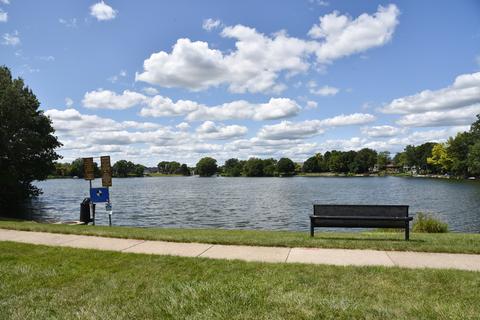 2217 High Point Dr, Lindenhurst, IL 60046 photo 4