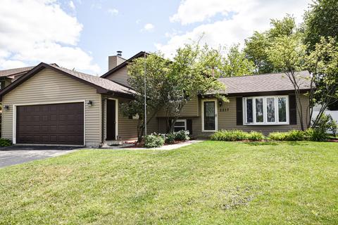 2217 High Point Dr, Lindenhurst, IL 60046 photo 1