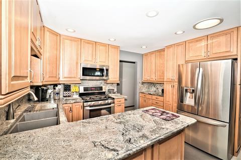 1237 W Amelia, Addison, IL 60101 photo 2