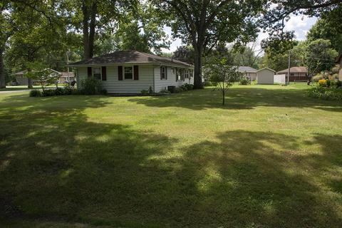 323 Tree Ln, Prophetstown, IL 61277 photo 4