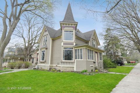105 Hill Ave, Elgin, IL 60120 photo 2