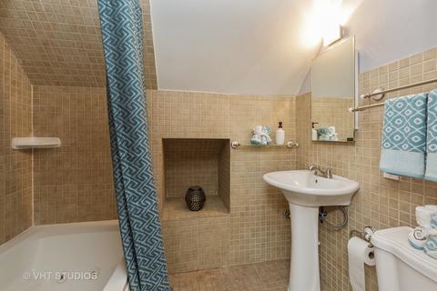 105 Hill Ave, Elgin, IL 60120 photo 21