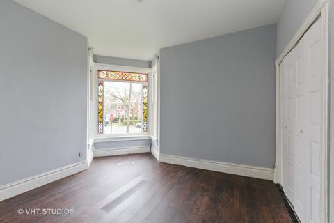105 Hill Ave, Elgin, IL 60120 photo 13