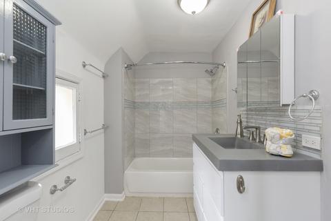 105 Hill Ave, Elgin, IL 60120 photo 11