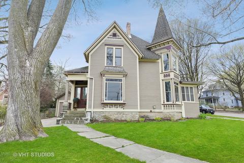 105 Hill Ave, Elgin, IL 60120 photo 1