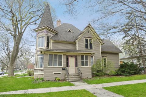 105 Hill Ave, Elgin, IL 60120 photo 3