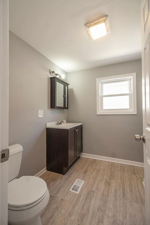 706 E 89th Pl, Chicago, IL 60619 photo 15