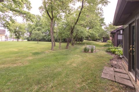 1629 Pebble Beach Dr, Hoffman Estates, IL 60169 photo 25
