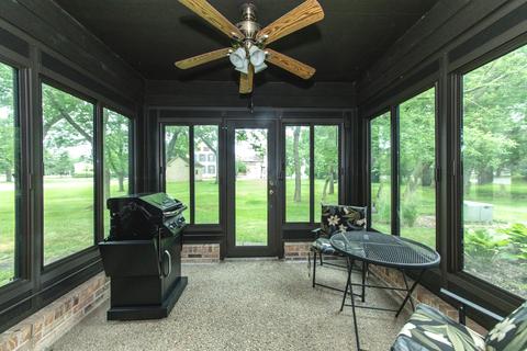 1629 Pebble Beach Dr, Hoffman Estates, IL 60169 photo 24