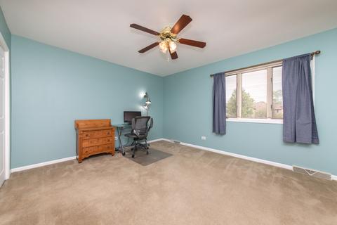 1629 Pebble Beach Dr, Hoffman Estates, IL 60169 photo 17