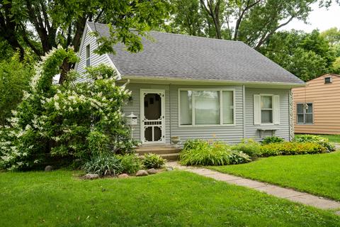 814 Williams St, Henry, IL 61537 photo 2