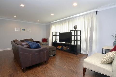 526 State St, Des Plaines, IL 60016 photo 12