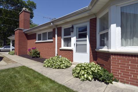 526 State St, Des Plaines, IL 60016 photo 5