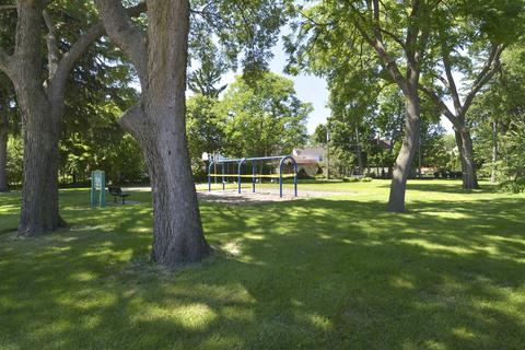 526 State St, Des Plaines, IL 60016 photo 31