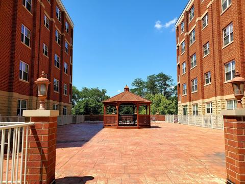 1 Itasca Pl #208, Itasca, IL 60143 photo 2