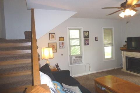 142 E Broadway St, Argenta, IL 62501 photo 8