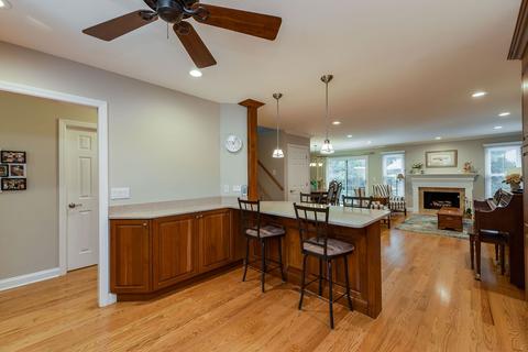 1154 Oakview Dr, Wheaton, IL 60187 photo 7