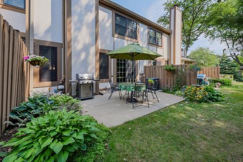 1154 Oakview Dr, Wheaton, IL 60187 photo 19
