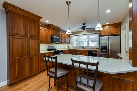 1154 Oakview Dr, Wheaton, IL 60187 photo 8