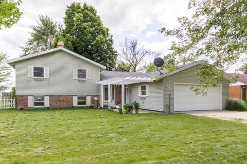 326 E Park St, Gilman, IL 60938 photo 1